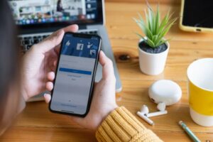 Facebook vélemények gyűjtése Salonic-kal